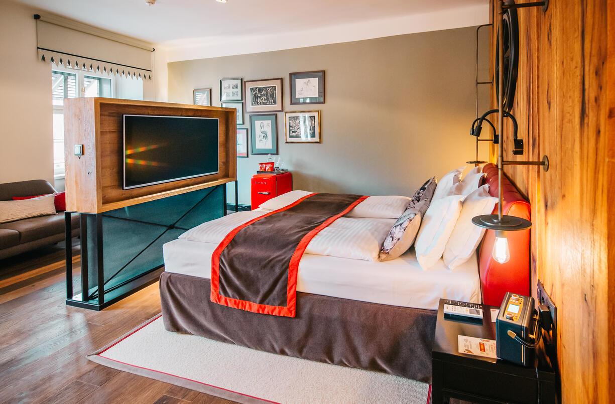 The luxurious suite in our hotel in Budapest is only a few minutes from downtown, in the Buda Castle Hotel In Budapest - Suit in Budapest