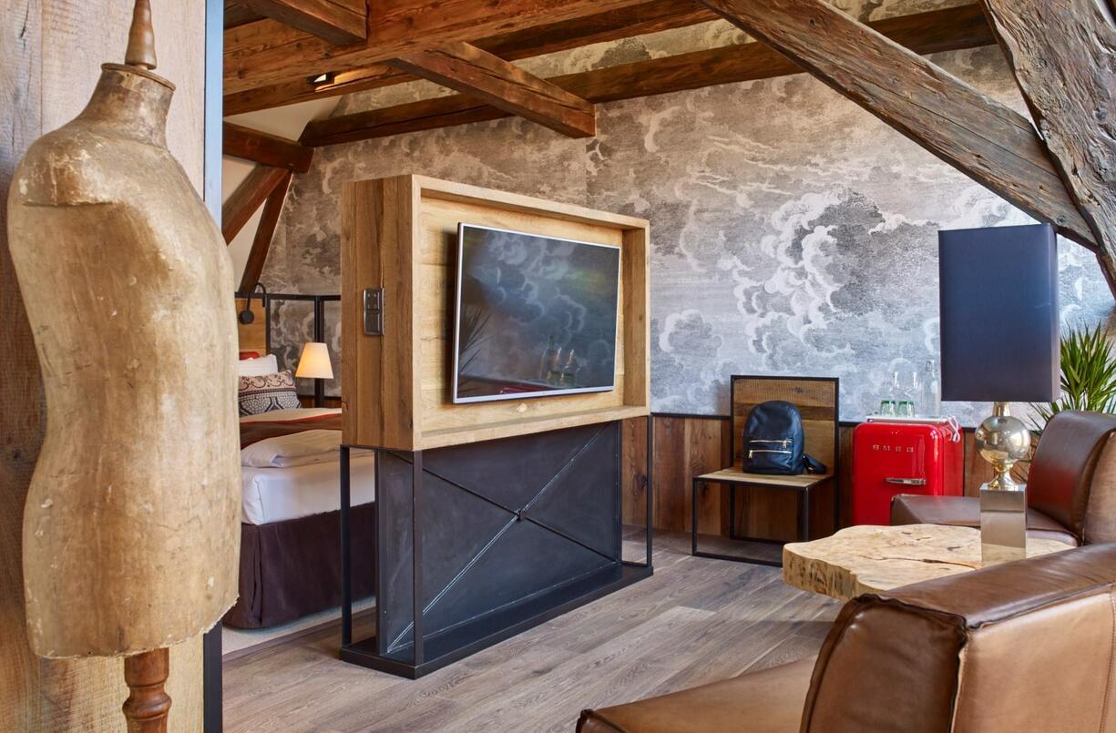 Best hotel in Budapest Pest-buda, the best hotel in budapest is waiting for you in the buda castle!