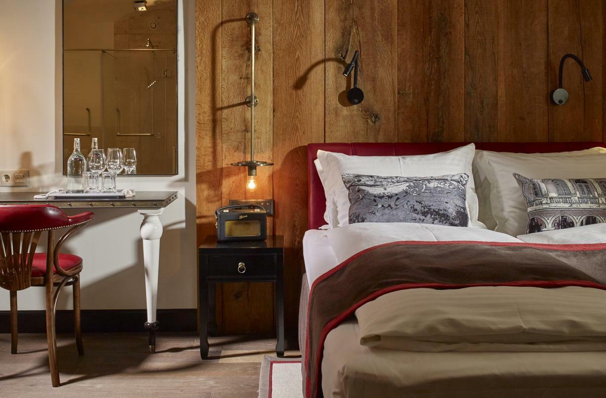 A nice hotel in the Buda Castle is the best place in Budapest, where you can stay in the Buda Castle! Which one is the best place in Budapest to stay? Pest-Buda Hotel is waiting for you!